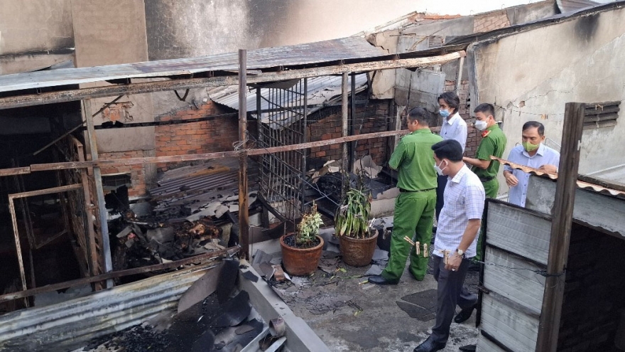 Vụ cháy 4 người tử vong: Nhà nằm sâu ở hẻm nhỏ, cửa khóa trong