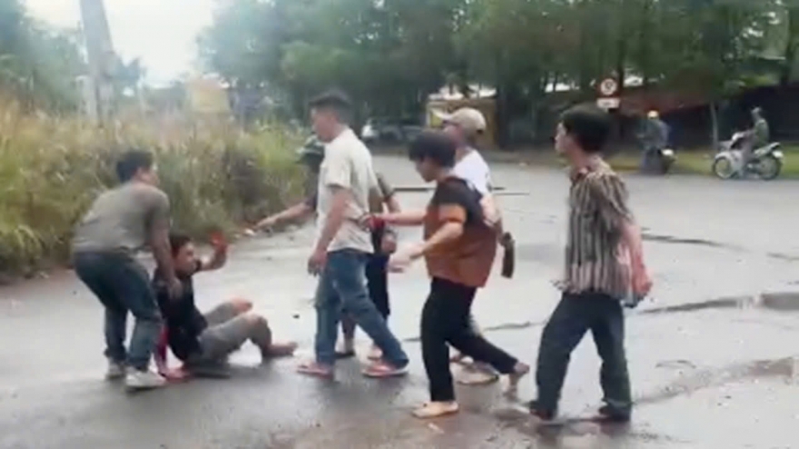 Ba người trọng thương trong vụ ẩu đả giữa hai nhóm nhà xe ở Bình Phước
