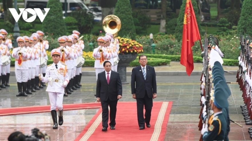 Welcome ceremony for Japanese Prime Minister in Hanoi