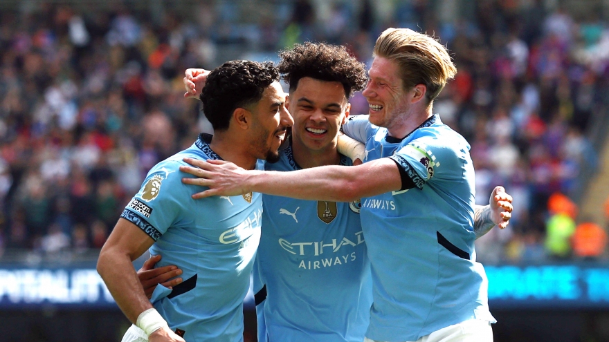Man City ngược dòng ấn tượng trước Crystal Palace ở vòng 32 Ngoại hạng Anh
