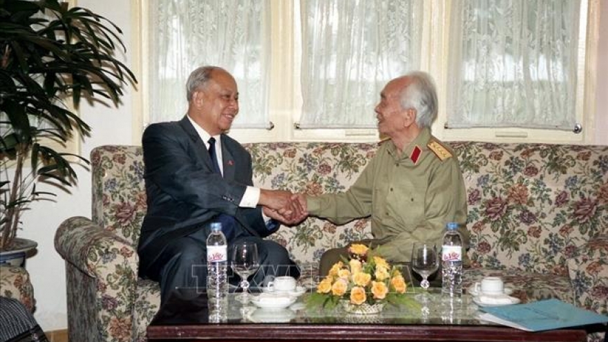 Đồng chí Khamtay Siphandone - Người bạn lớn, thân thiết của nhân dân Việt Nam