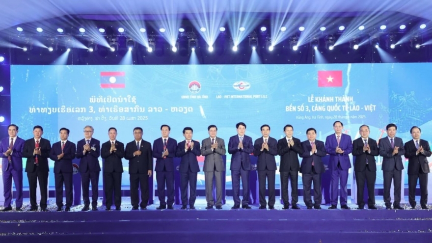 New wharf at Lao - Viet Int’l Port inaugurated