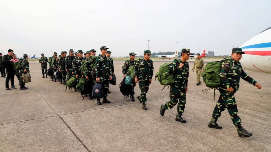 Lực lượng của Lào tham gia cứu trợ tại Myanmar
