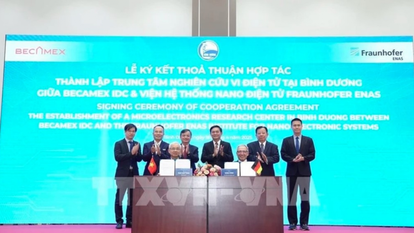First microelectronics research centre to be formed in Binh Duong