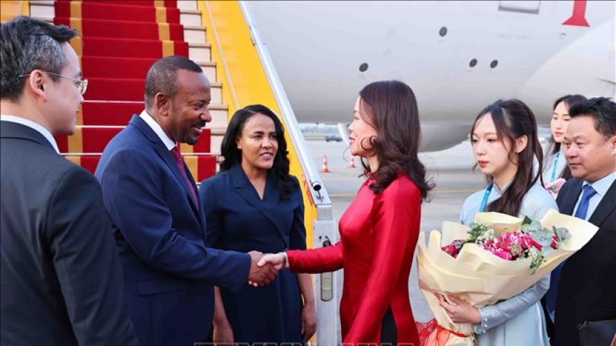 Thủ tướng Ethiopia Abiy Ahmed Ali và Phu nhân đến Hà Nội, bắt đầu thăm chính thức Việt Nam