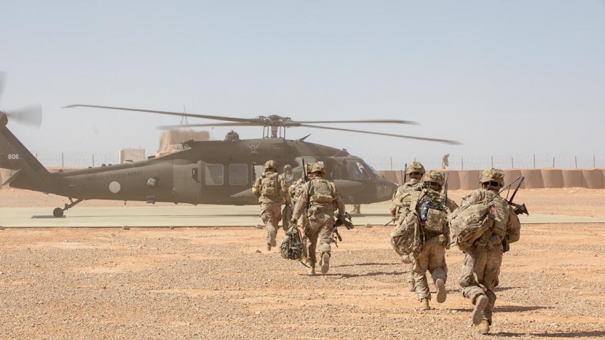 Mỹ bắt đầu rút quân khỏi Syria, tiếp tục không kích vào Yemen