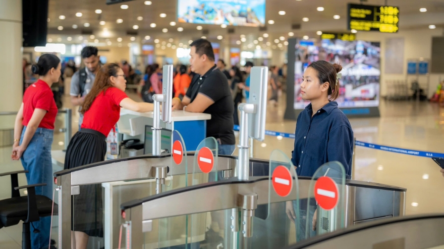 Sân bay Nội Bài chính thức làm thủ tục hàng không bằng sinh trắc học VneID