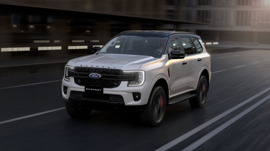 Ford Everest Sport phiên bản đặc biệt ra mắt tại Việt Nam