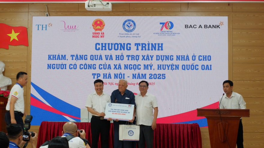 Bệnh viện Phụ sản Trung ương chung tay xóa nhà tạm, nhà dột nát cho người nghèo