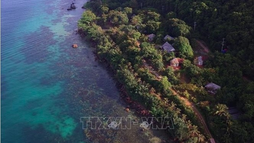 Government unveils plan to transform island districts into special zones