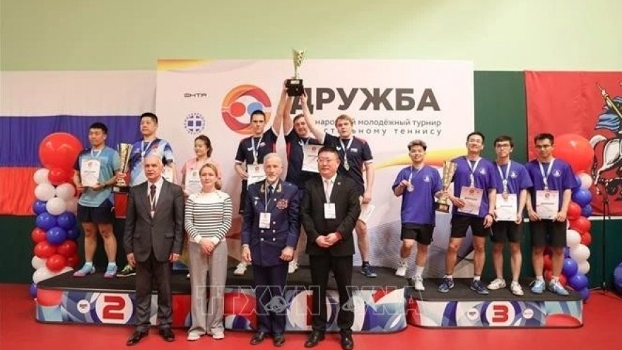 Vietnamese students enhance international exchange through sports