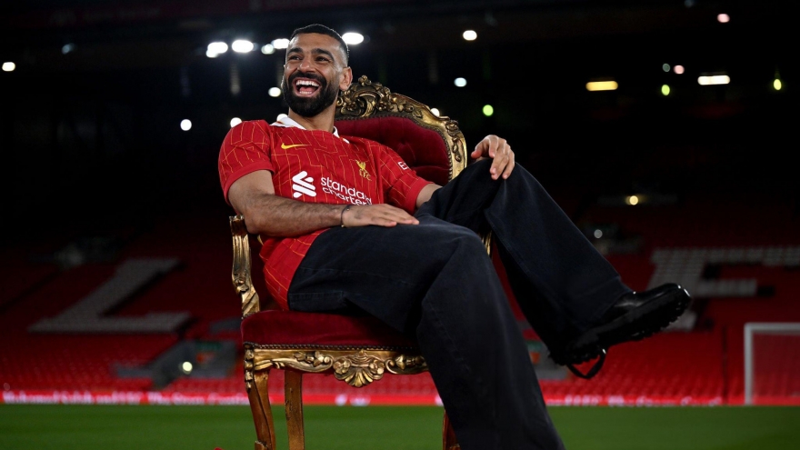 Chuyển nhượng 11/4: Salah ở lại Liverpool đến năm 35 tuổi