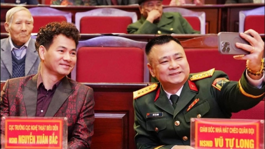 Sao Việt 8/4: NSND Tự Long, NSND Xuân Bắc hồi tưởng hành trình 30 năm gắn bó