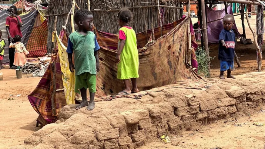 Giao tranh tiếp diễn ác liệt tại thủ phủ Bắc Darfur, Sudan