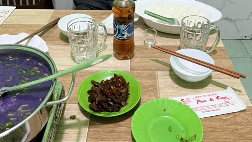Rượu làm nhiều người bị ngộ độc ở Tiền Giang có methanol vượt 1073 lần quy định