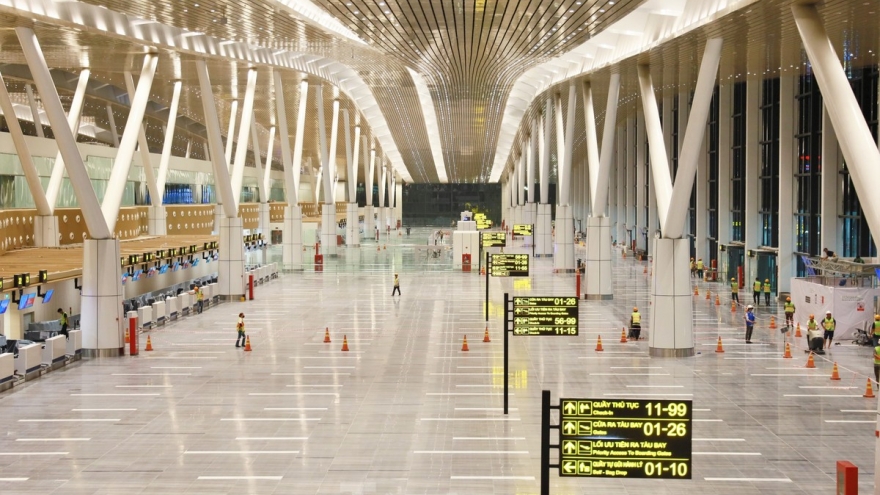 Panoramic view of VND11-trillion Tan Son Nhat Airport’s new terminal