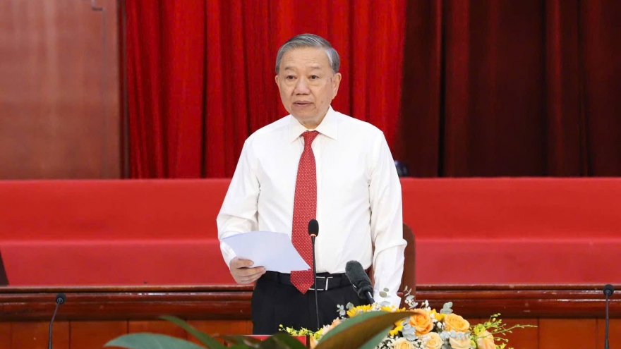 Tổng Bí thư: Phấn đấu để người dân kiểm tra sức khỏe ít nhất mỗi năm 1 lần