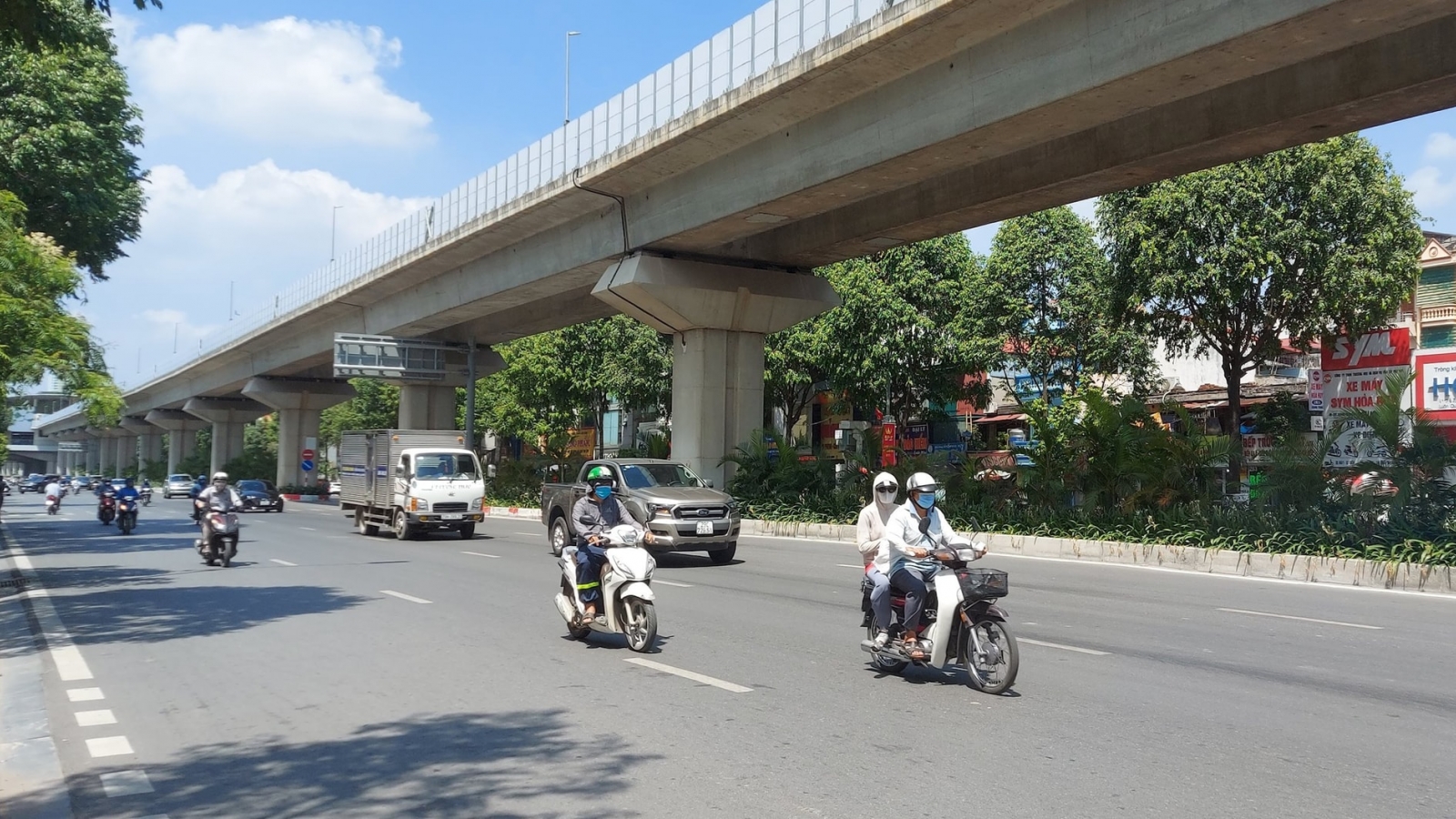 Thời tiết hôm nay 15/4: Miền Bắc có mưa vài nơi, trưa chiều trời nắng