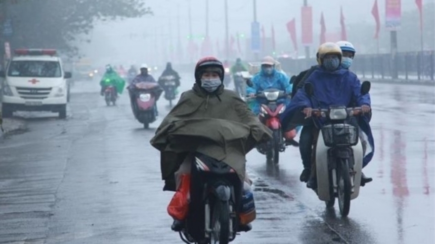 Thời tiết hôm nay 7/4: Mưa lớn, lốc, sét gió giật mạnh ở miền núi phía Bắc