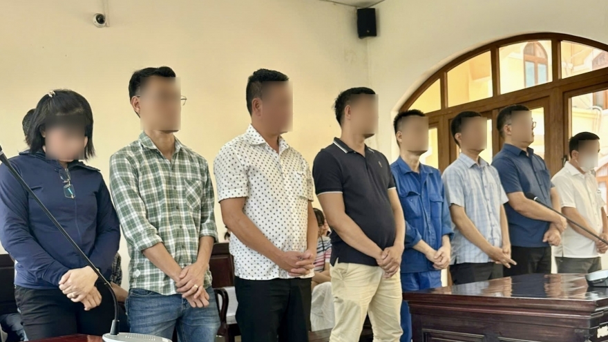 Trả hồ sơ để điều tra vụ 13 bị cáo sai phạm đăng kiểm tại Đồng Nai
