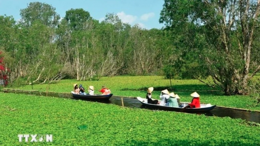 Vietnam aims for double-digit economic growth with tourism boost