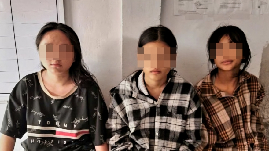 Ba thiếu nữ Cà Mau cùng trộm xe máy