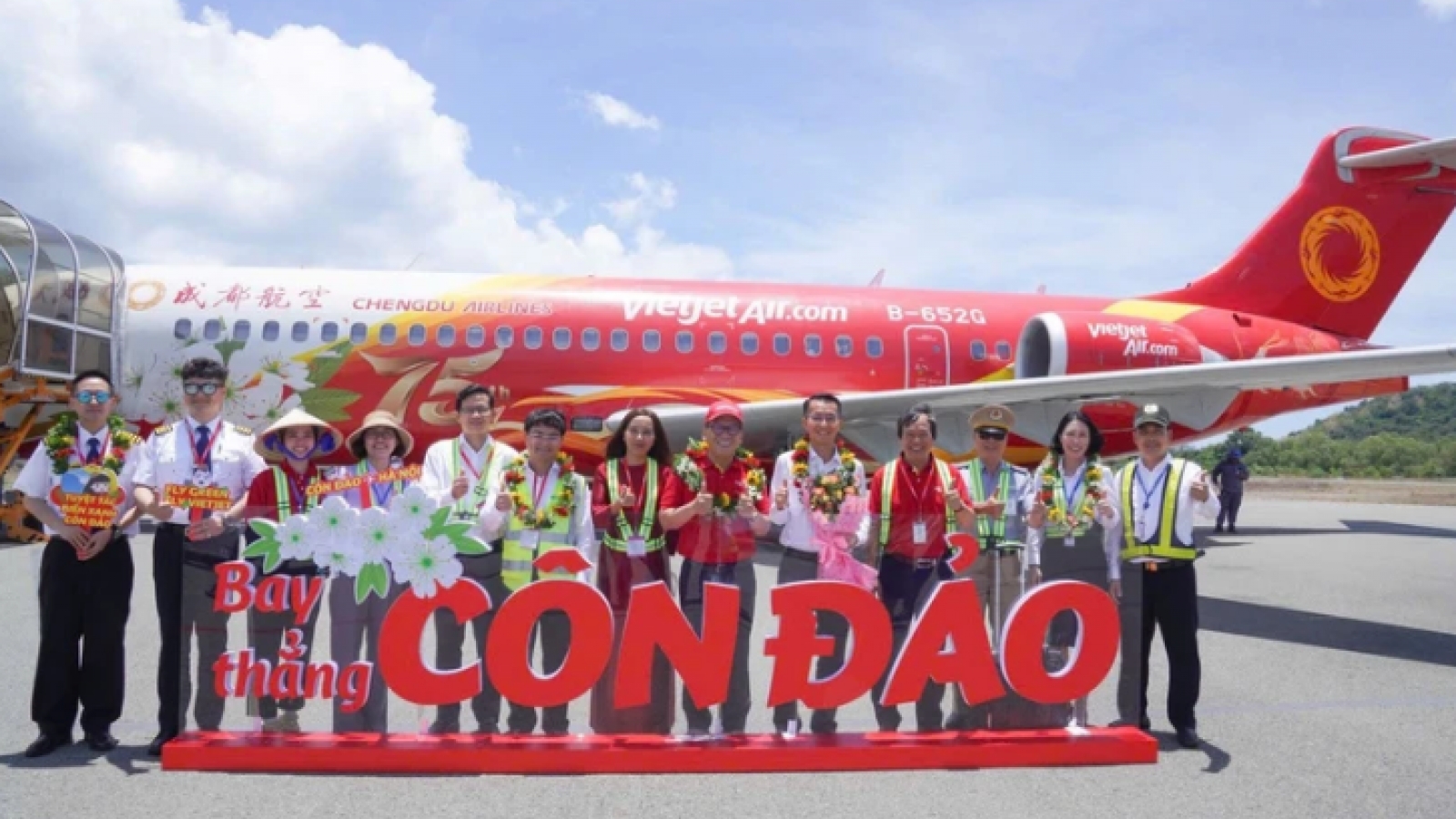 Vietjet launches two routes connecting Hanoi/HCM City with Con Dao