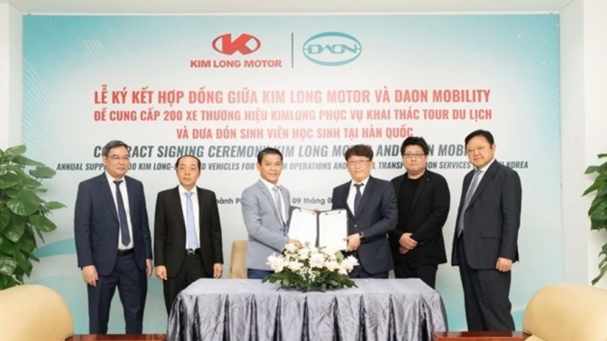 Local carmaker to export buses to RoK