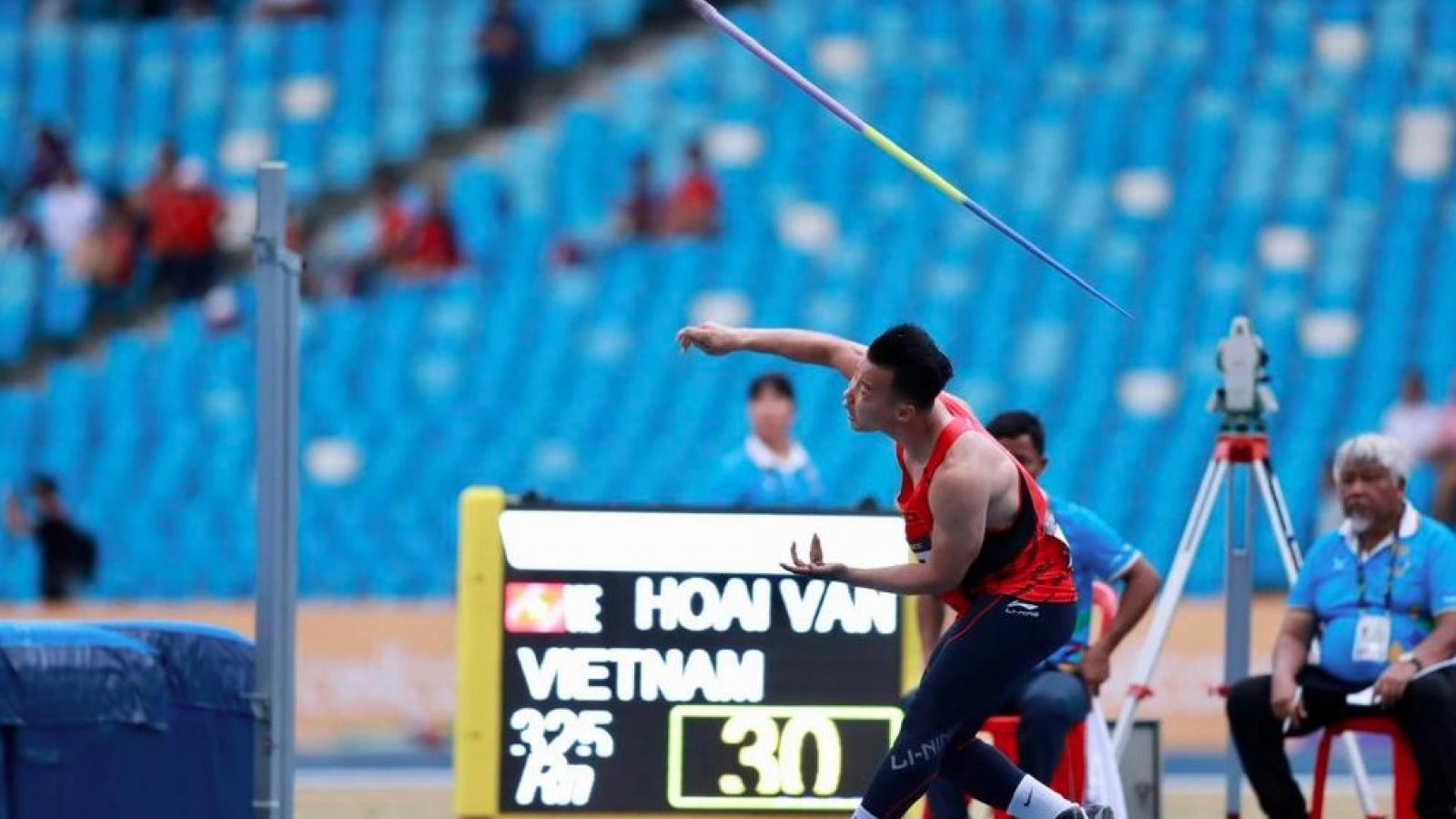 Vietnamese athletes in Singapore for open track-and-field championships
