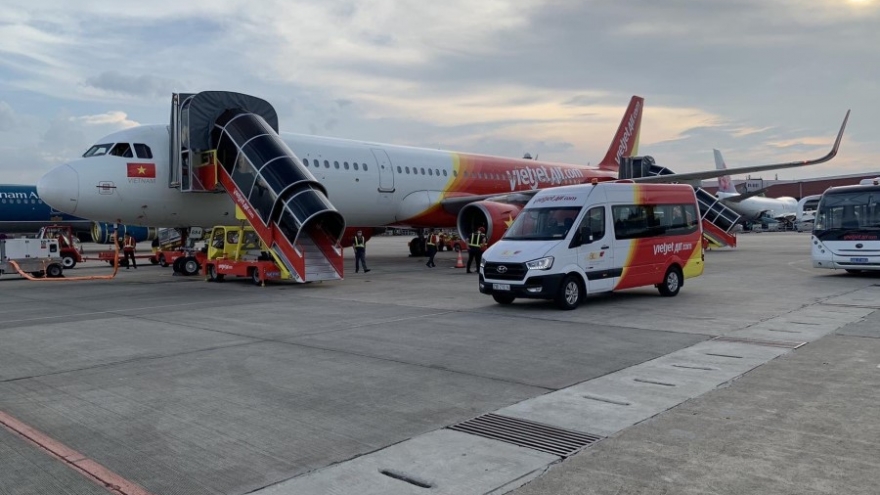 Cục Hàng không yêu cầu Vietjet đảm bảo công tác phục vụ mặt đất tại Tân Sơn Nhất