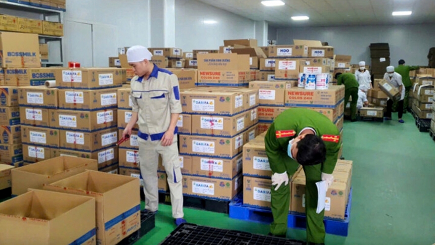 215 sản phẩm trong đường dây sữa giả 'khai sinh' ở Vĩnh Phúc