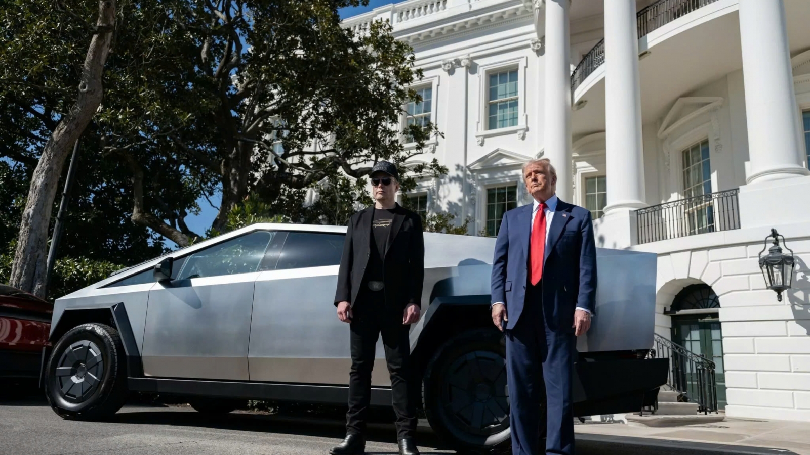 Tổng thống Mỹ Donald Trump: "Tôi không quan tâm" nếu giá xe tăng do thuế quan