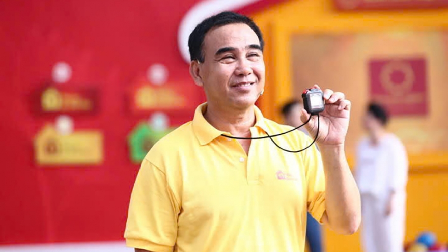 MC Quyền Linh bị NSX 'Mái ấm gia đình Việt' tố bội tín, tuyên bố khởi kiện