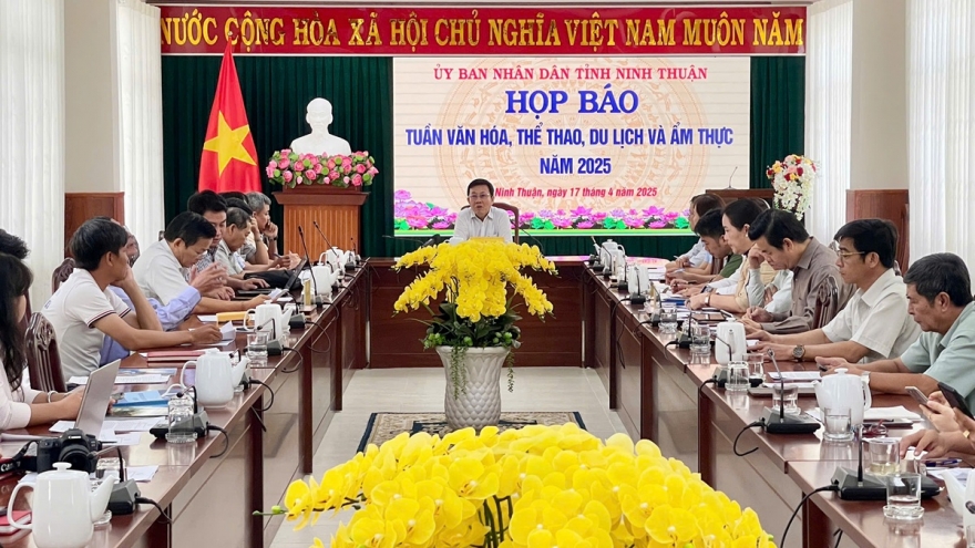 Pháo hoa và khinh khí cầu sẽ bay trên bầu trời Ninh Thuận dịp lễ 30/4 và 1/5