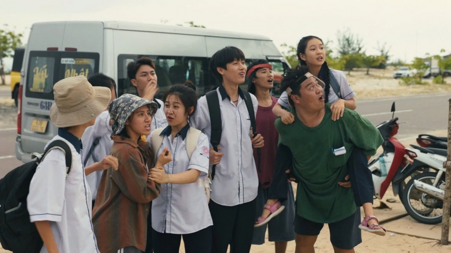 "Lật mặt 8": Bức tranh gia đình đầy cảm xúc, chạm tới trái tim khán giả