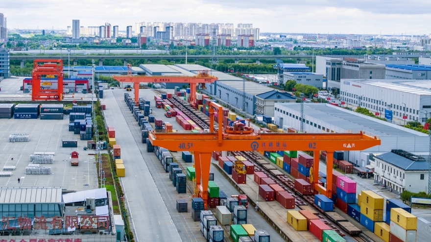 Thương mại với Mỹ sụt giảm, Trung Quốc "tìm lối thoát hiểm" ở ASEAN và châu Âu