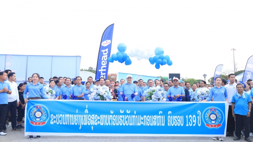 Lào tổ chức nhiều hoạt động kỷ niệm Ngày Quốc tế Lao động (1/5)