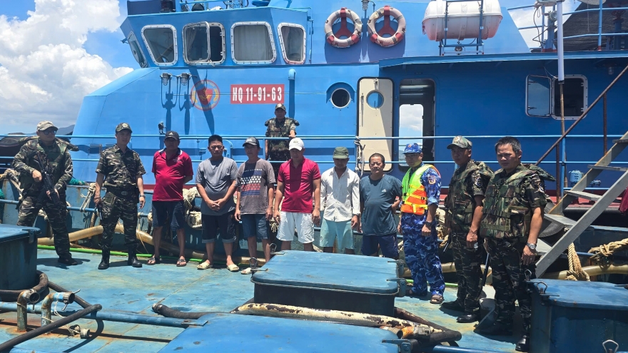 Bắt giữ 75m3 chất lỏng nghi là dầu DO, trị giá khoảng 1,3 tỷ đồng