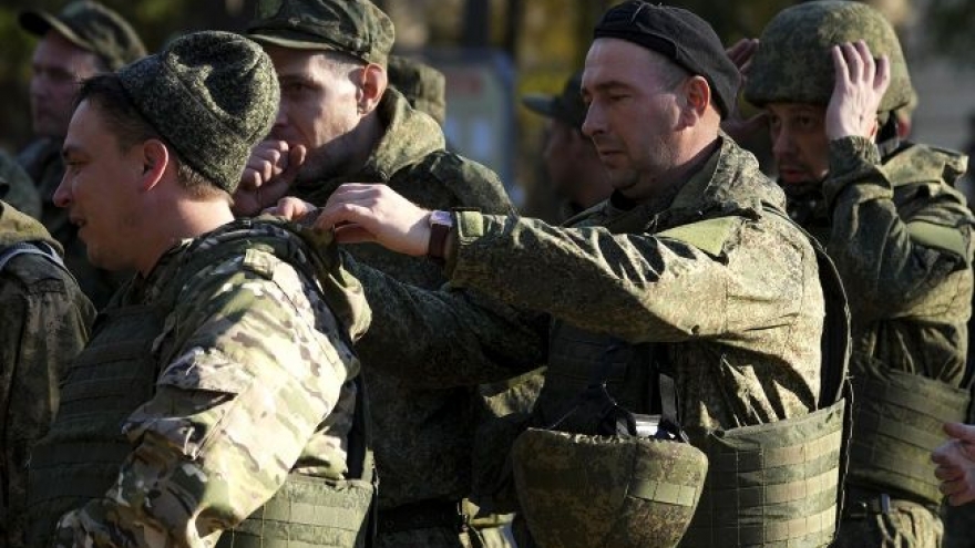 Có lợi thế bất ngờ, Nga chơi đòn tâm lý gây căng thẳng cho Ukraine và châu Âu
