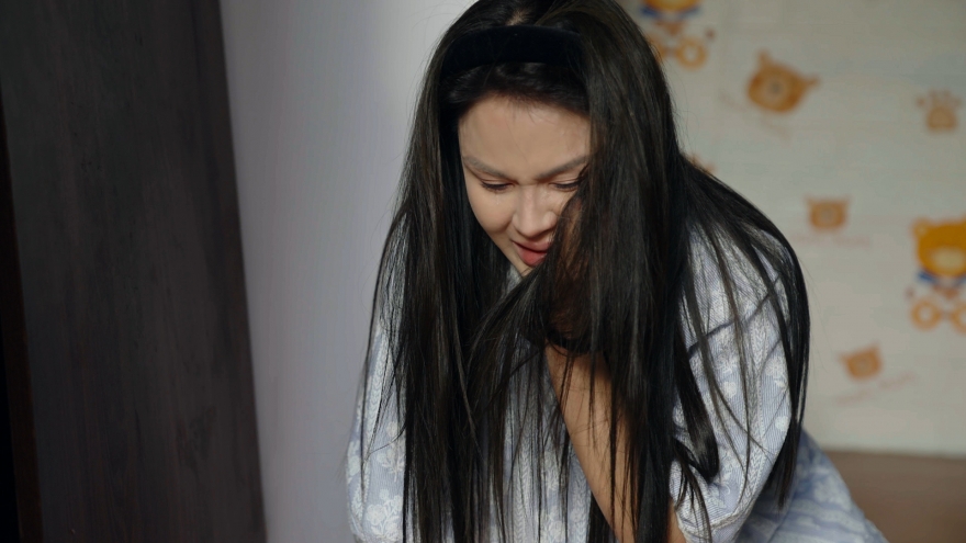 Lương Thu Trang bị Duy Hưng tát đau "váng đầu" trong “Dịu dàng màu nắng”
