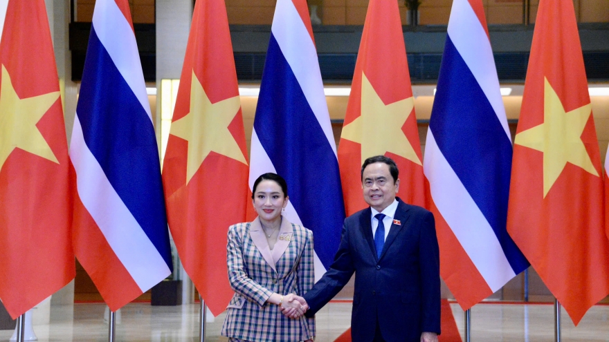 Chủ tịch Quốc hội Trần Thanh Mẫn hội kiến Thủ tướng Thái Lan