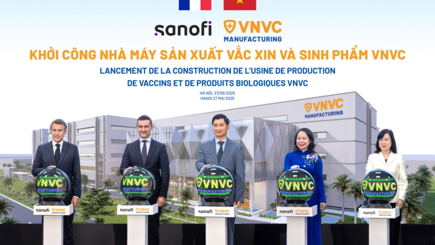Tổng thống Pháp và Phó Chủ tịch nước bấm nút khởi công Nhà máy Vaccine VNVC