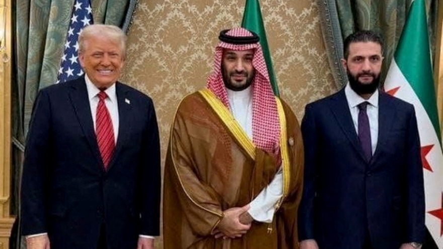 Mỹ xem xét việc bình thường hóa quan hệ với Syria