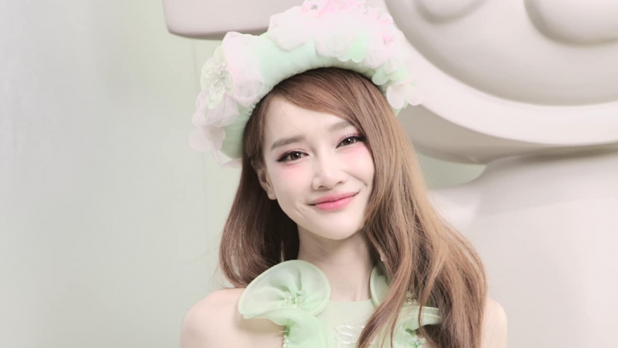 Nhã Phương hiến tóc nhân dịp sinh nhật