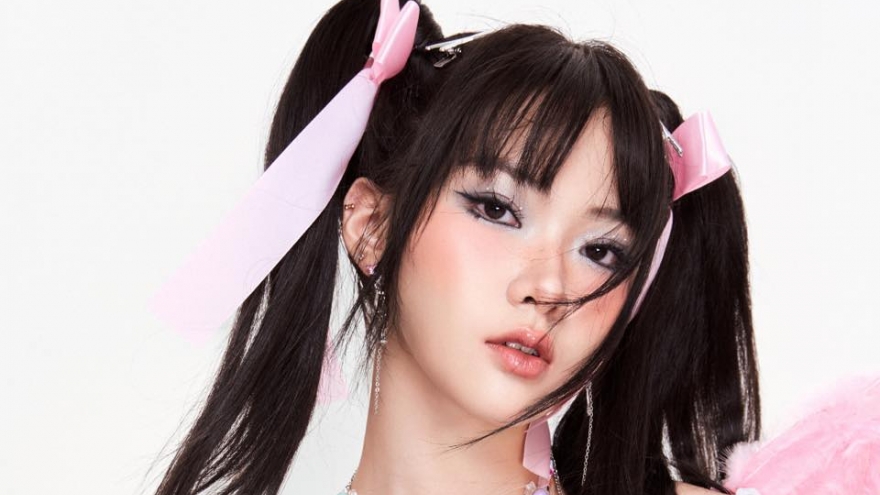 Ánh Sáng AZA - em út tài năng của Em xinh "say hi"