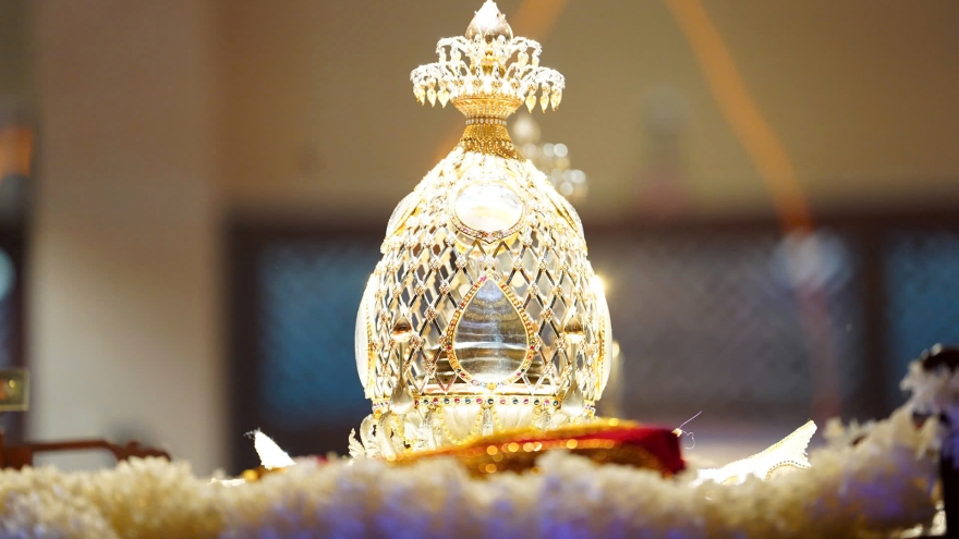 Lord Buddha’s sarira now open for public veneration in Vietnam