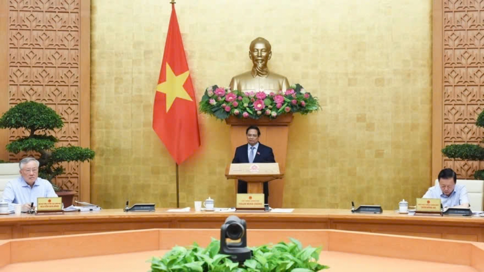 PM chairs Government meeting for April, highlights key priorities