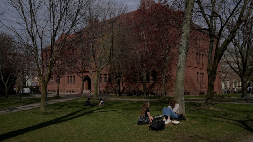 Ông Trump sẽ thu hồi quyền miễn thuế của Đại học Harvard?