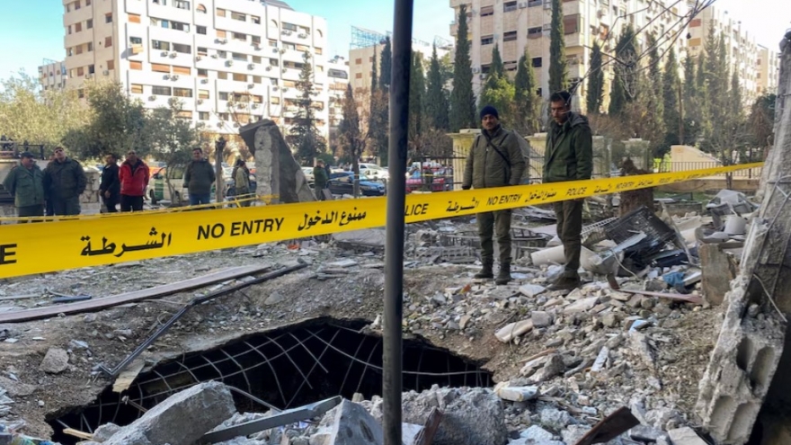 Israel tiến hành hơn 20 cuộc không kích vào Syria