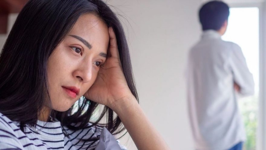 Chồng quá giỏi nên lúc nào cũng gây áp lực con phải đỗ trường chuyên